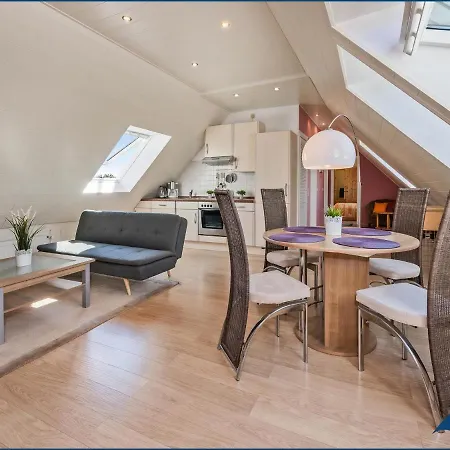 아파트 Ferienwohnung Schlossblick Am Haff 스톨페