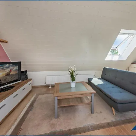 Ferienwohnung Schlossblick Am Haff 아파트