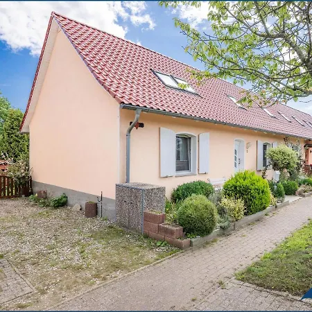 Ferienwohnung Schlossblick Am Haff 아파트 스톨페